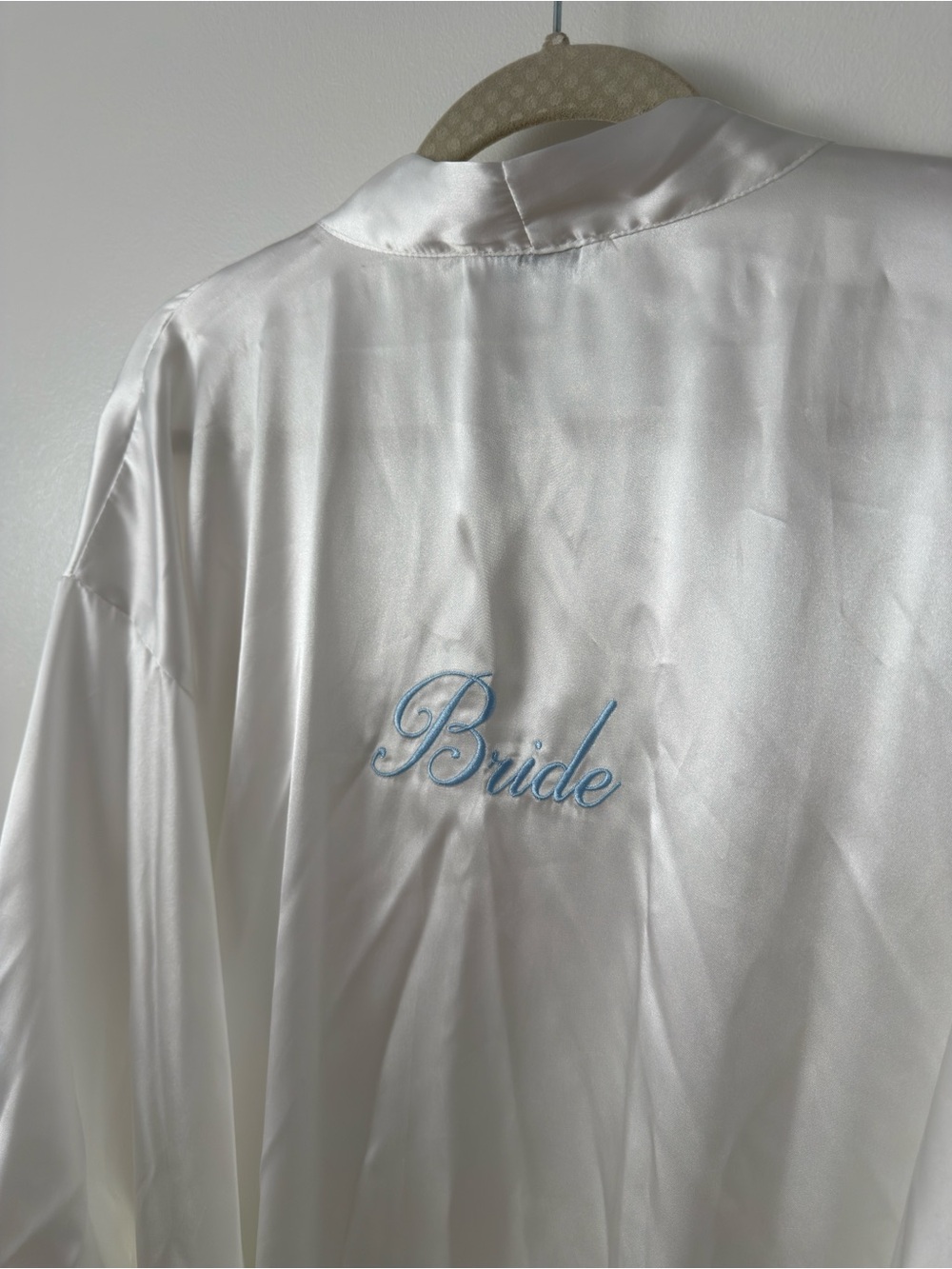 Bride Embroidered Satin Robe - White